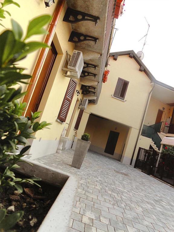 La Casa Di Margit Apartamento Nova Milanese Exterior foto